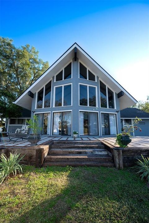 For Sale: $580,000 (4 beds, 2 baths, 2610 Square Feet)