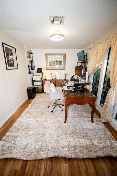 For Sale: $580,000 (4 beds, 2 baths, 2610 Square Feet)