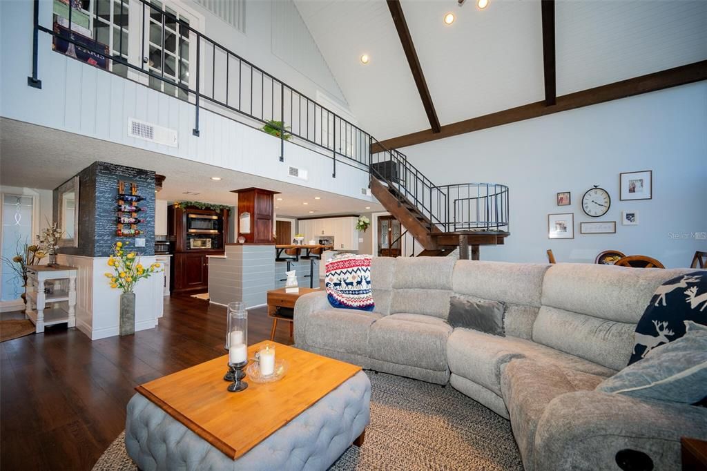 For Sale: $580,000 (4 beds, 2 baths, 2610 Square Feet)