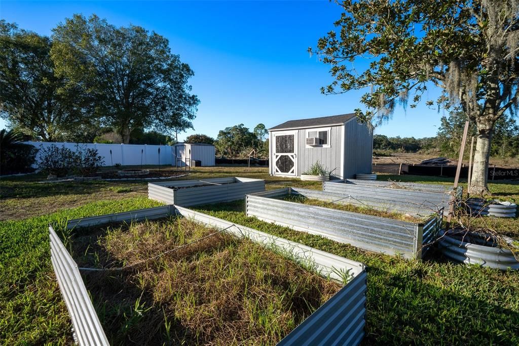 For Sale: $580,000 (4 beds, 2 baths, 2610 Square Feet)