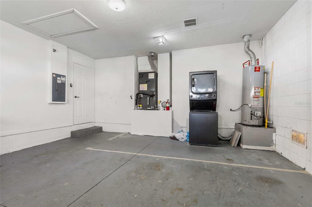 For Sale: $415,000 (4 beds, 3 baths, 1778 Square Feet)