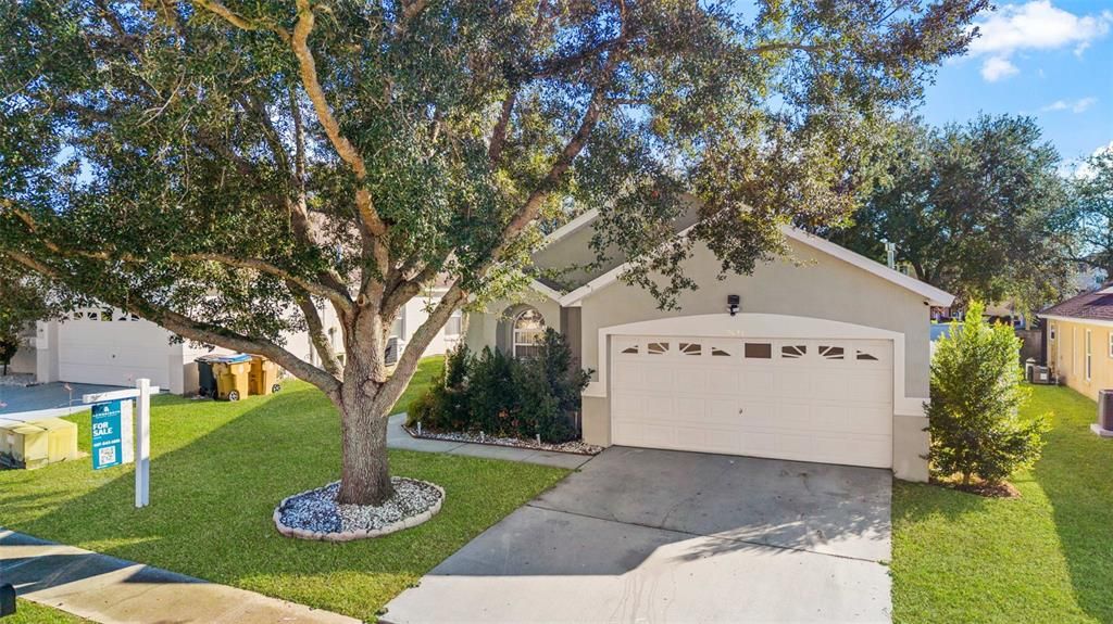 For Sale: $415,000 (4 beds, 3 baths, 1778 Square Feet)