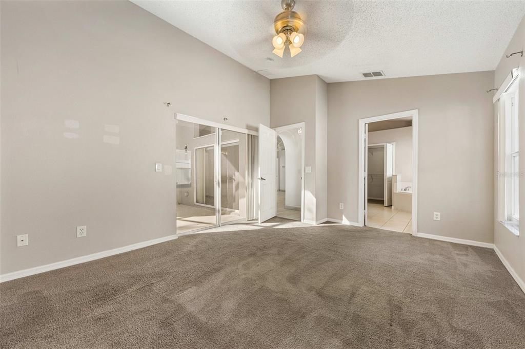 For Sale: $415,000 (4 beds, 3 baths, 1778 Square Feet)