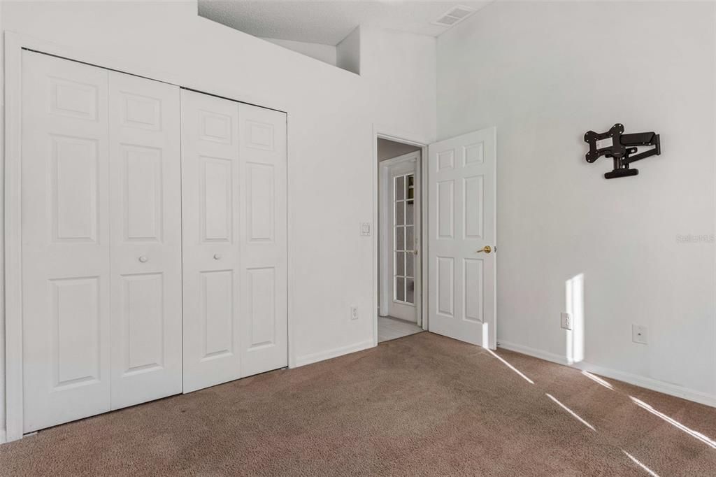 For Sale: $415,000 (4 beds, 3 baths, 1778 Square Feet)