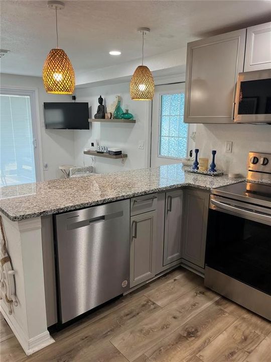 待售: $209,000 (1 贝兹, 1 浴室, 484 平方英尺)