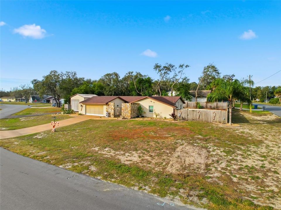 For Sale: $385,000 (4 beds, 2 baths, 1964 Square Feet)