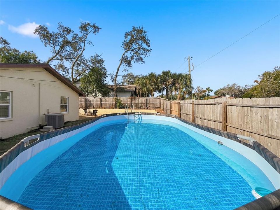 For Sale: $385,000 (4 beds, 2 baths, 1964 Square Feet)