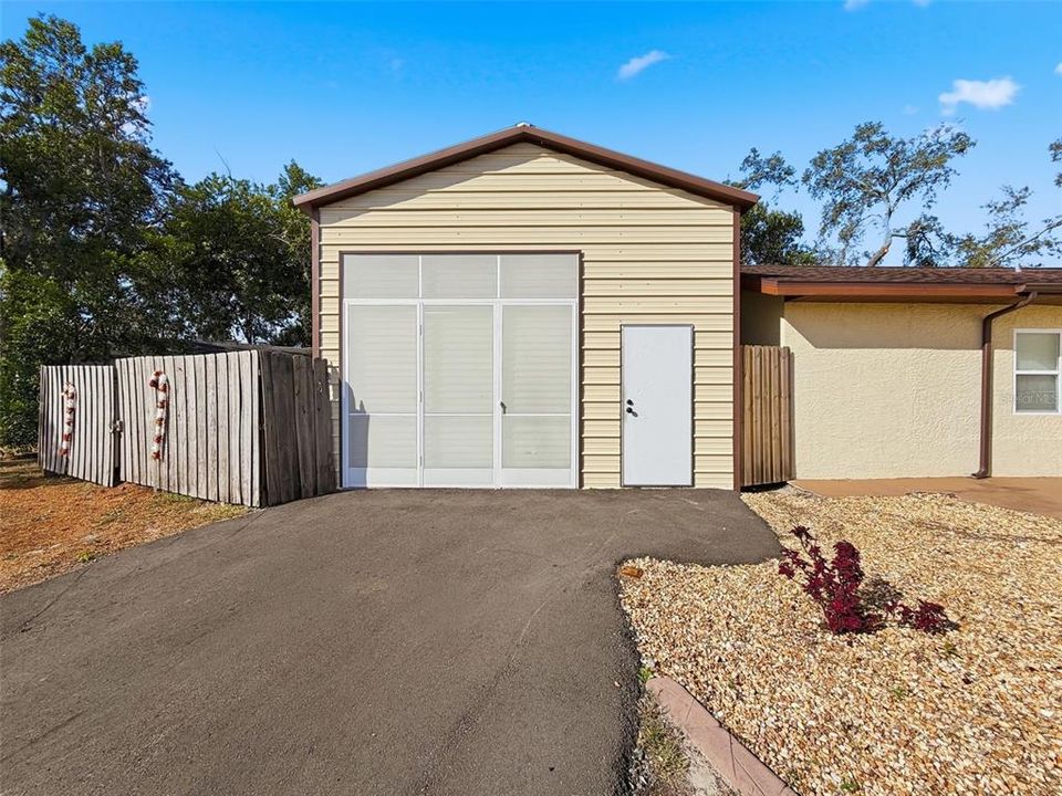 For Sale: $385,000 (4 beds, 2 baths, 1964 Square Feet)