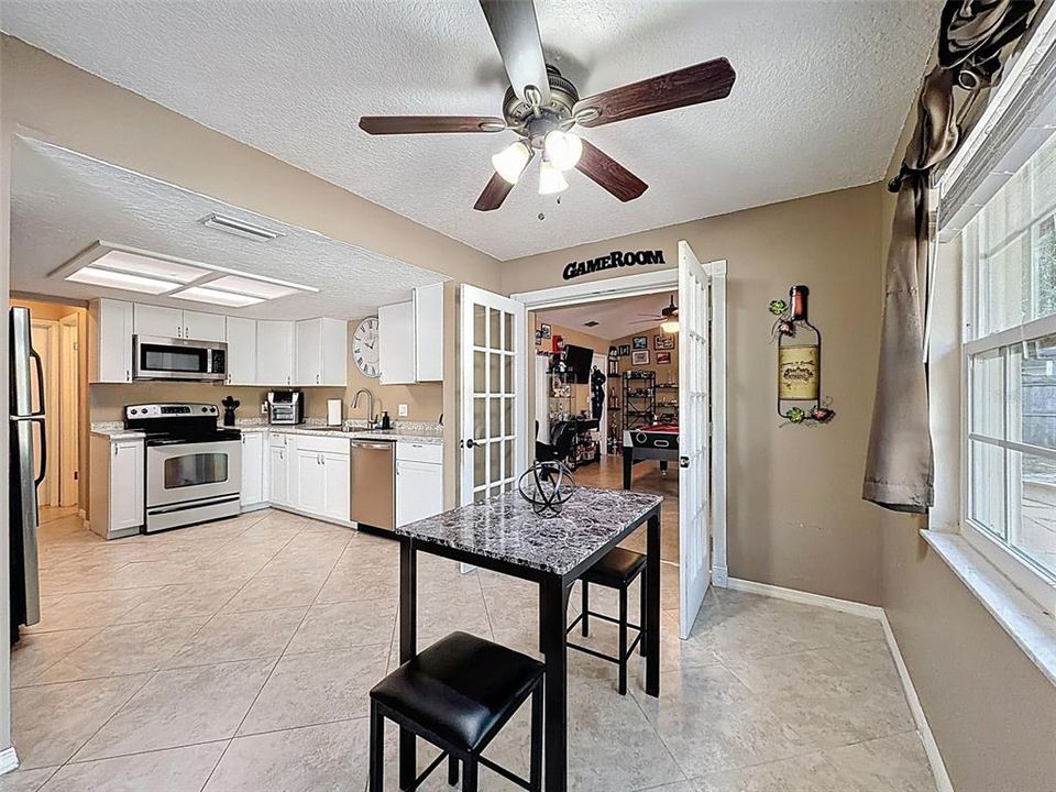 For Sale: $385,000 (4 beds, 2 baths, 1964 Square Feet)