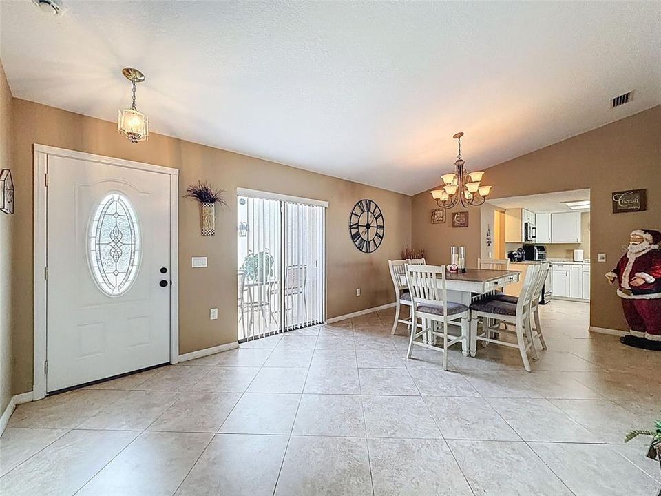 For Sale: $385,000 (4 beds, 2 baths, 1964 Square Feet)