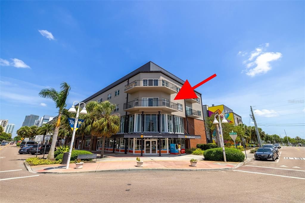 出租: $3,100 (2 贝兹, 2 浴室, 1038 平方英尺)