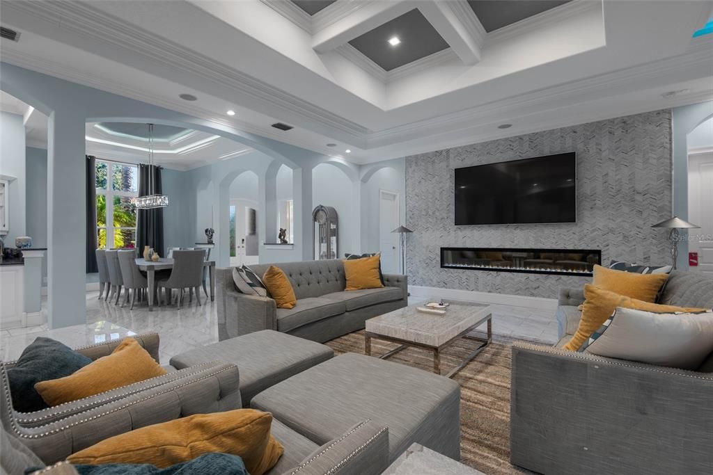 待售: $2,500,000 (6 贝兹, 6 浴室, 5798 平方英尺)