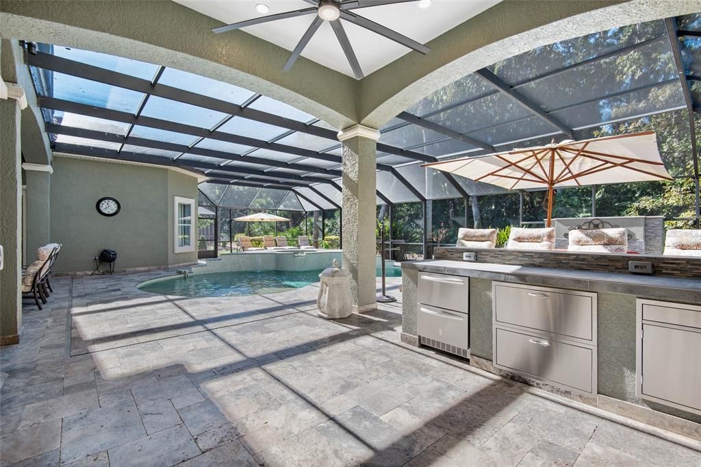 待售: $2,500,000 (6 贝兹, 6 浴室, 5798 平方英尺)