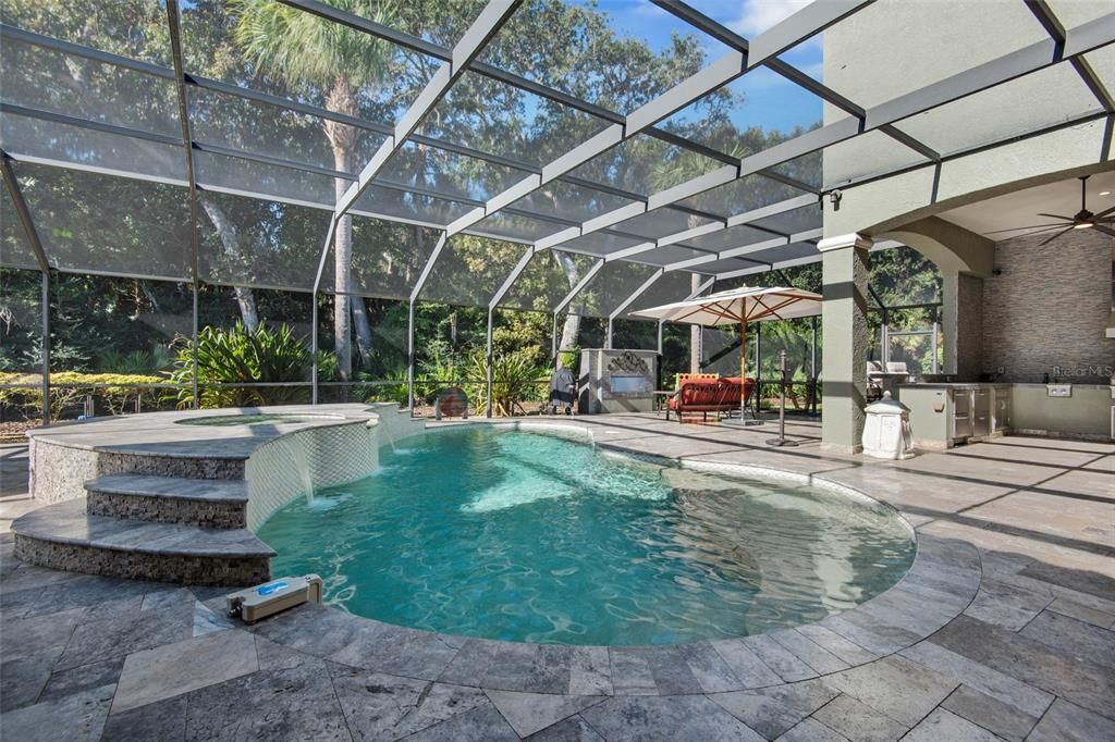 待售: $2,500,000 (6 贝兹, 6 浴室, 5798 平方英尺)