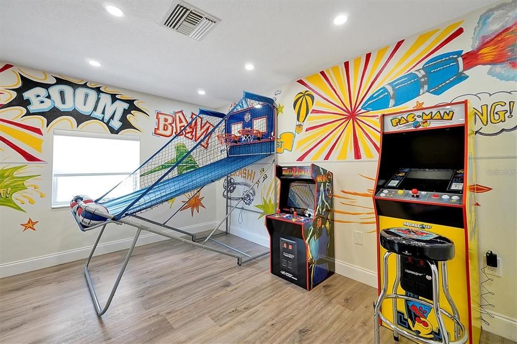 For Sale: $489,999 (4 beds, 2 baths, 1845 Square Feet)