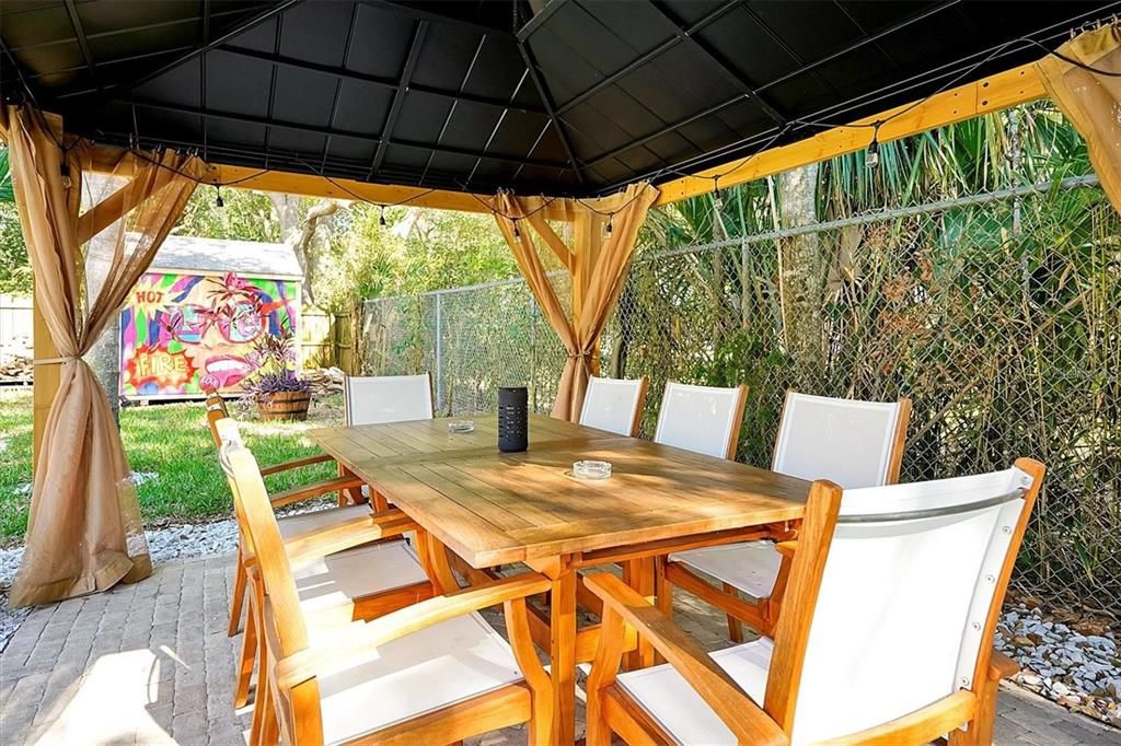 For Sale: $489,999 (4 beds, 2 baths, 1845 Square Feet)