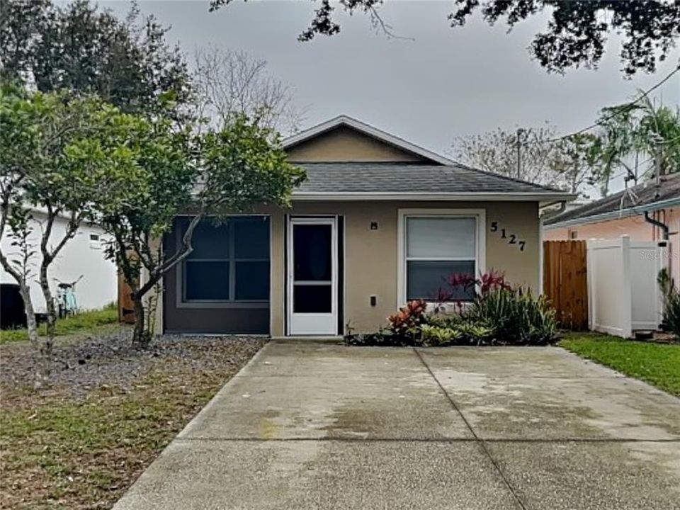 En Renta: $1,839 (3 camas, 2 baños, 1102 Pies cuadrados)