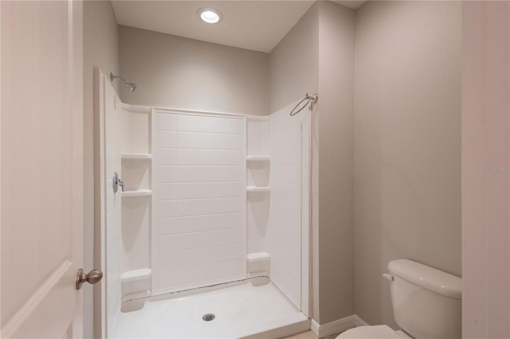 В аренду: $2,100 (3 спален, 2 ванн, 1785 Квадратных фут)