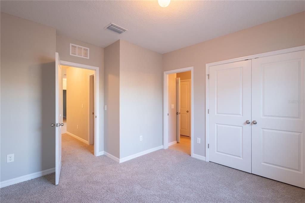 В аренду: $2,100 (3 спален, 2 ванн, 1785 Квадратных фут)