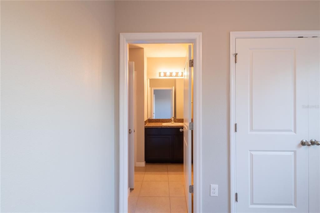 В аренду: $2,100 (3 спален, 2 ванн, 1785 Квадратных фут)