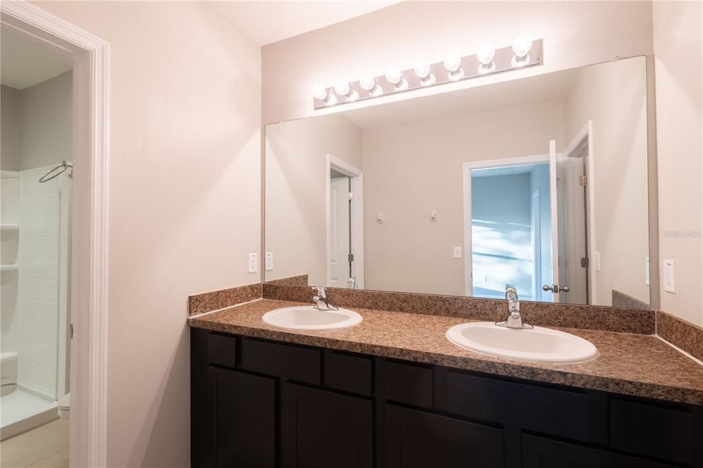 В аренду: $2,100 (3 спален, 2 ванн, 1785 Квадратных фут)