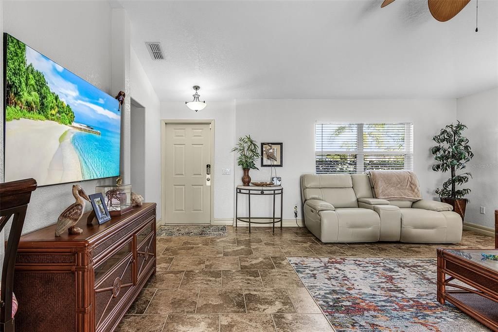 待售: $479,000 (2 贝兹, 2 浴室, 1440 平方英尺)