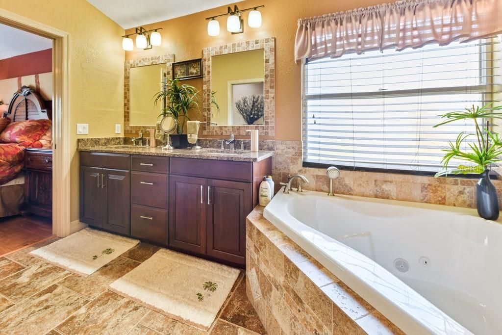 待售: $479,000 (2 贝兹, 2 浴室, 1440 平方英尺)