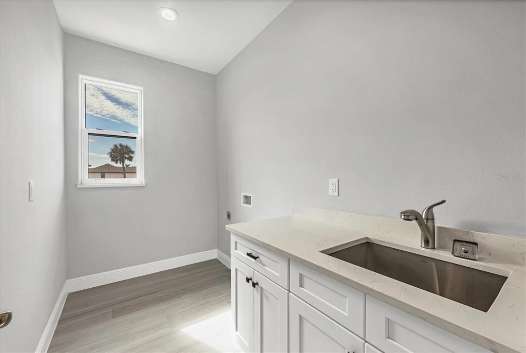 В аренду: $3,000 (3 спален, 2 ванн, 2170 Квадратных фут)