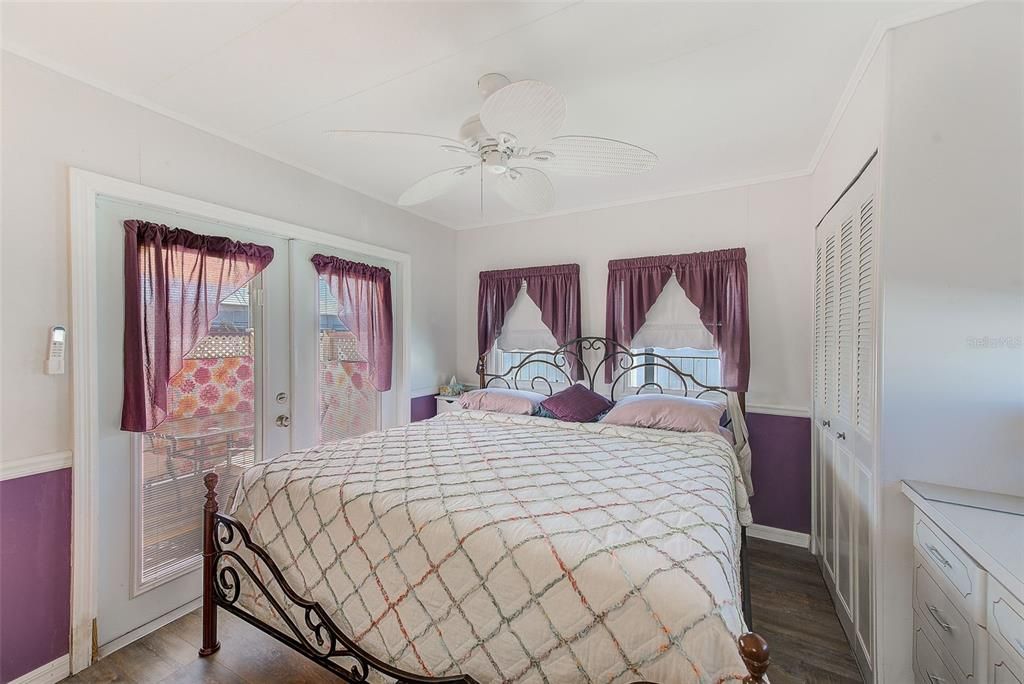 For Sale: $97,000 (2 beds, 2 baths, 932 Square Feet)