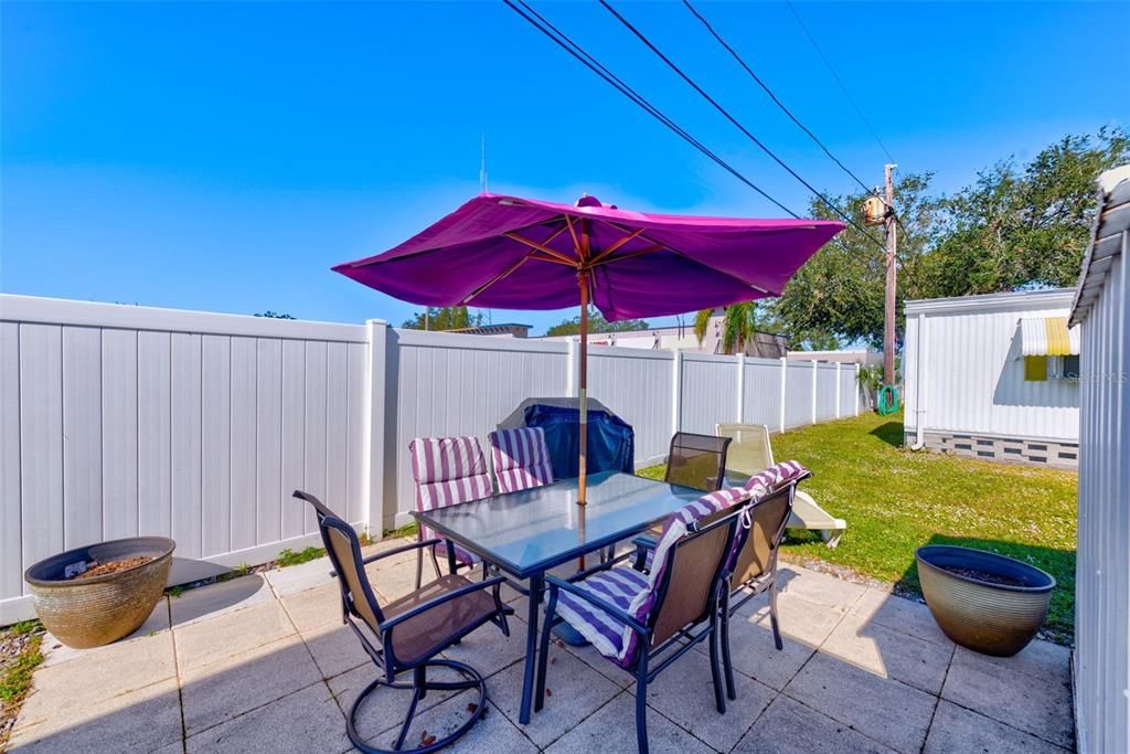 For Sale: $97,000 (2 beds, 2 baths, 932 Square Feet)