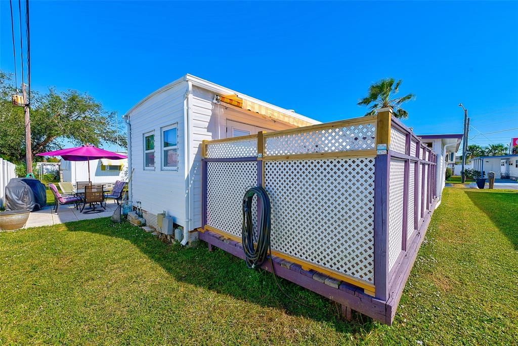 For Sale: $97,000 (2 beds, 2 baths, 932 Square Feet)