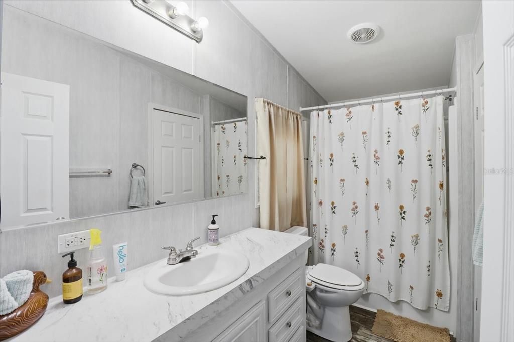 На продажу: $179,000 (3 спален, 2 ванн, 960 Квадратных фут)