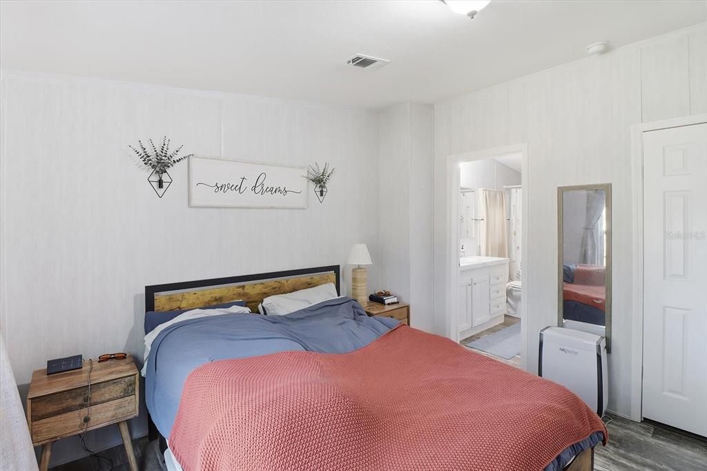 На продажу: $179,000 (3 спален, 2 ванн, 960 Квадратных фут)