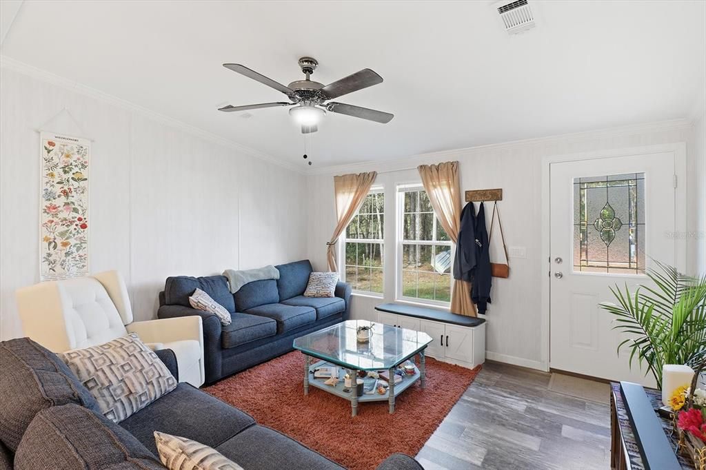 На продажу: $179,000 (3 спален, 2 ванн, 960 Квадратных фут)