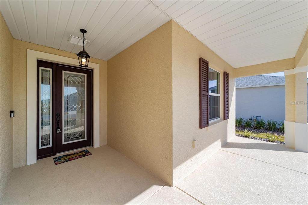 For Rent: $2,400 (2 beds, 2 baths, 1958 Square Feet)