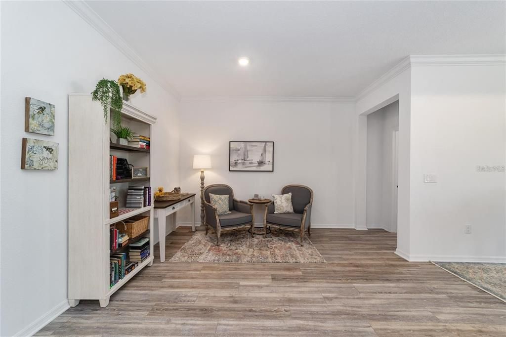 For Rent: $2,400 (2 beds, 2 baths, 1958 Square Feet)