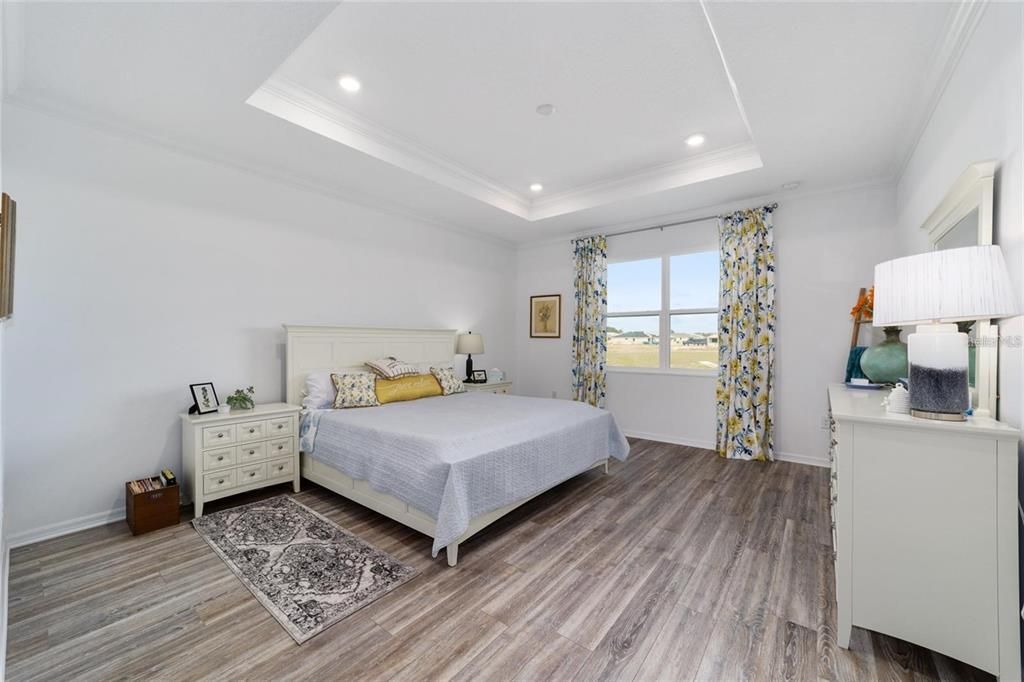 For Rent: $2,400 (2 beds, 2 baths, 1958 Square Feet)