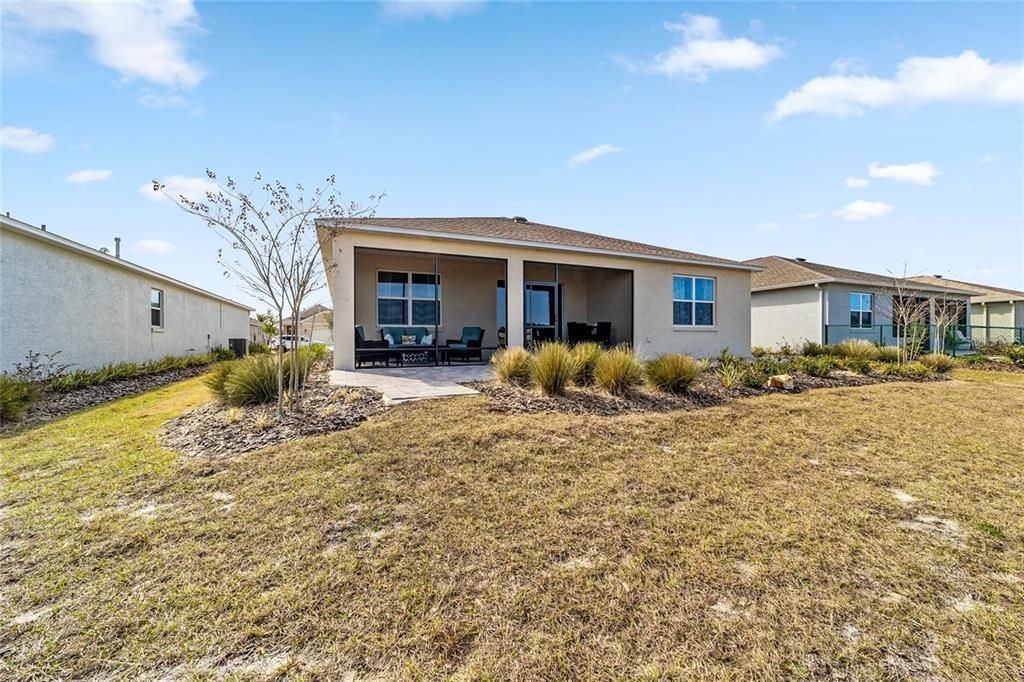 For Rent: $2,400 (2 beds, 2 baths, 1958 Square Feet)