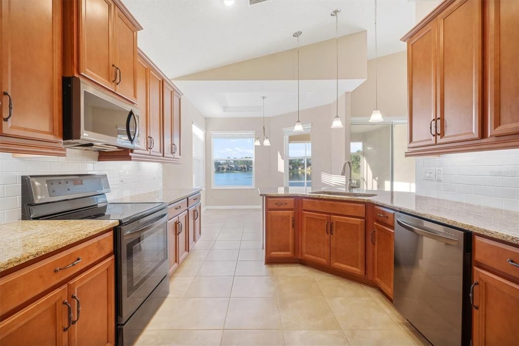 For Sale: $385,000 (3 beds, 2 baths, 1786 Square Feet)