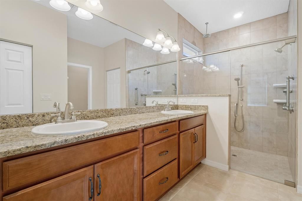 For Sale: $385,000 (3 beds, 2 baths, 1786 Square Feet)