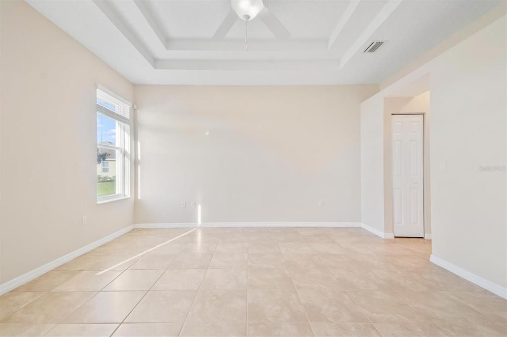 For Sale: $385,000 (3 beds, 2 baths, 1786 Square Feet)