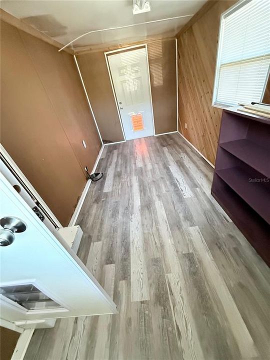 For Sale: $155,000 (4 beds, 2 baths, 1006 Square Feet)