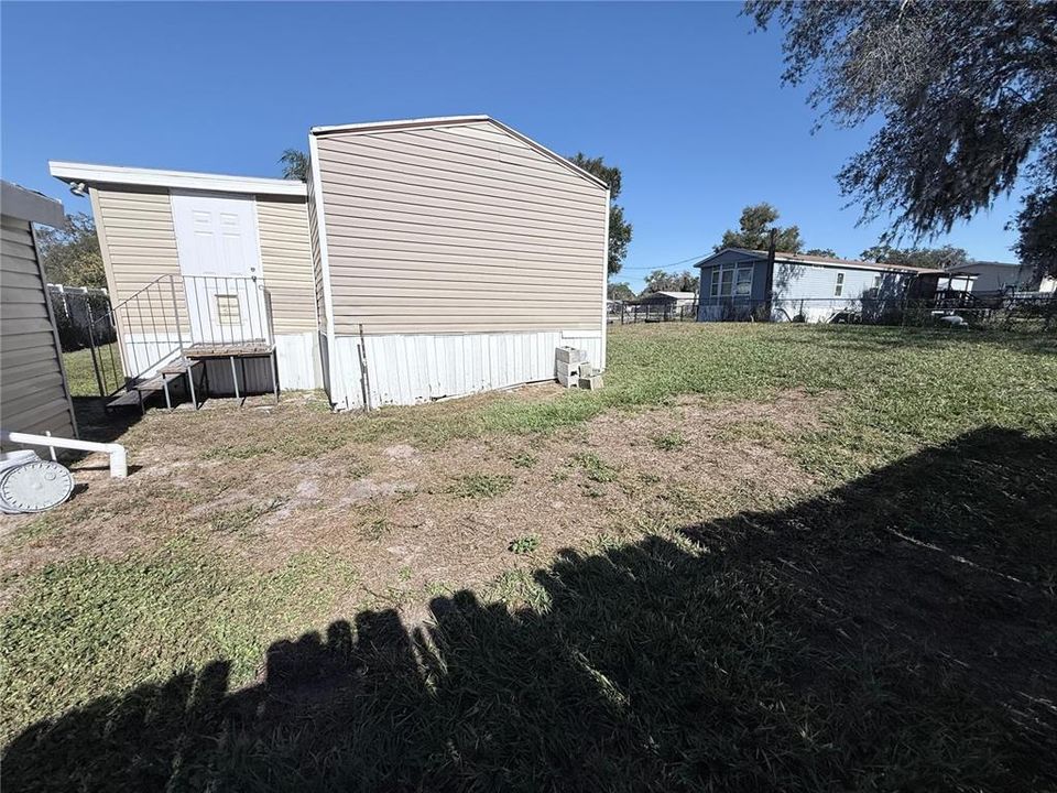 For Sale: $155,000 (4 beds, 2 baths, 1006 Square Feet)