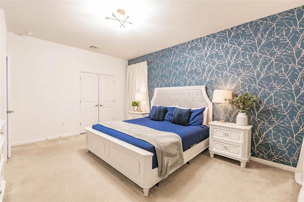 For Sale: $720,000 (6 beds, 6 baths, 3668 Square Feet)