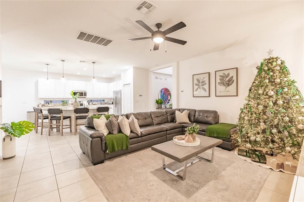 For Sale: $720,000 (6 beds, 6 baths, 3668 Square Feet)