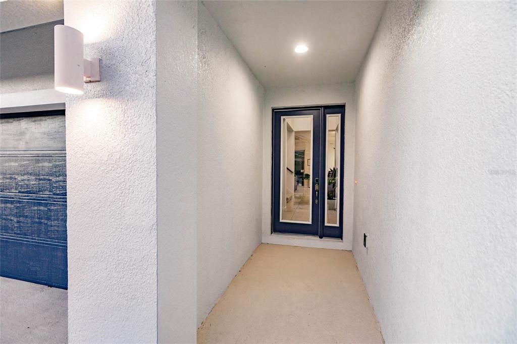 For Sale: $720,000 (6 beds, 6 baths, 3668 Square Feet)