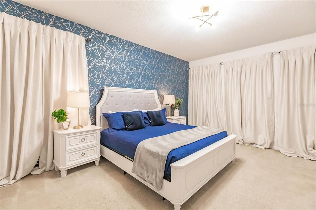 For Sale: $720,000 (6 beds, 6 baths, 3668 Square Feet)