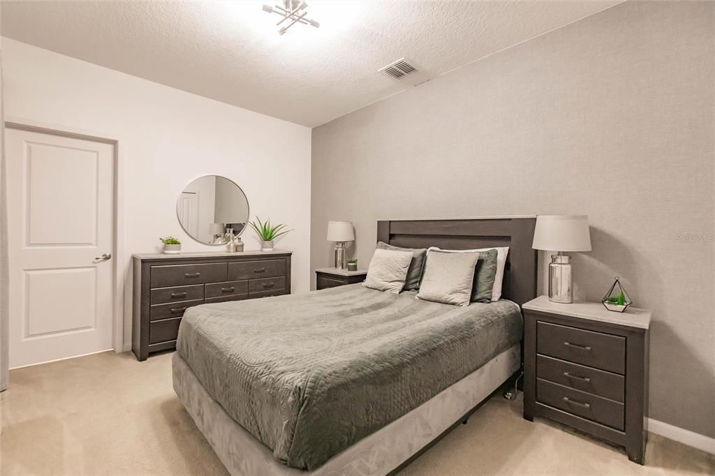 For Sale: $720,000 (6 beds, 6 baths, 3668 Square Feet)