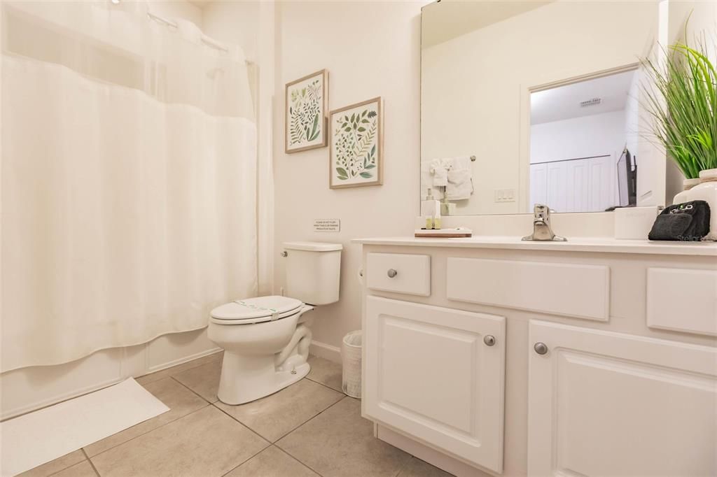 For Sale: $720,000 (6 beds, 6 baths, 3668 Square Feet)