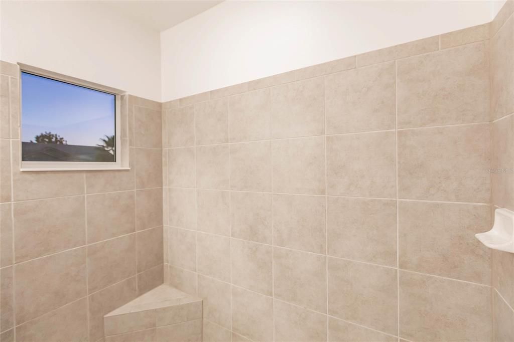 For Sale: $720,000 (6 beds, 6 baths, 3668 Square Feet)